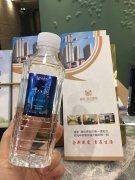 又(yòu)一(yī)個(gè)企業(yè)選擇了(le)來(lái)自(zì)“精準扶貧”首倡地(dì)的(de)愛(ài)心水(shuǐ)